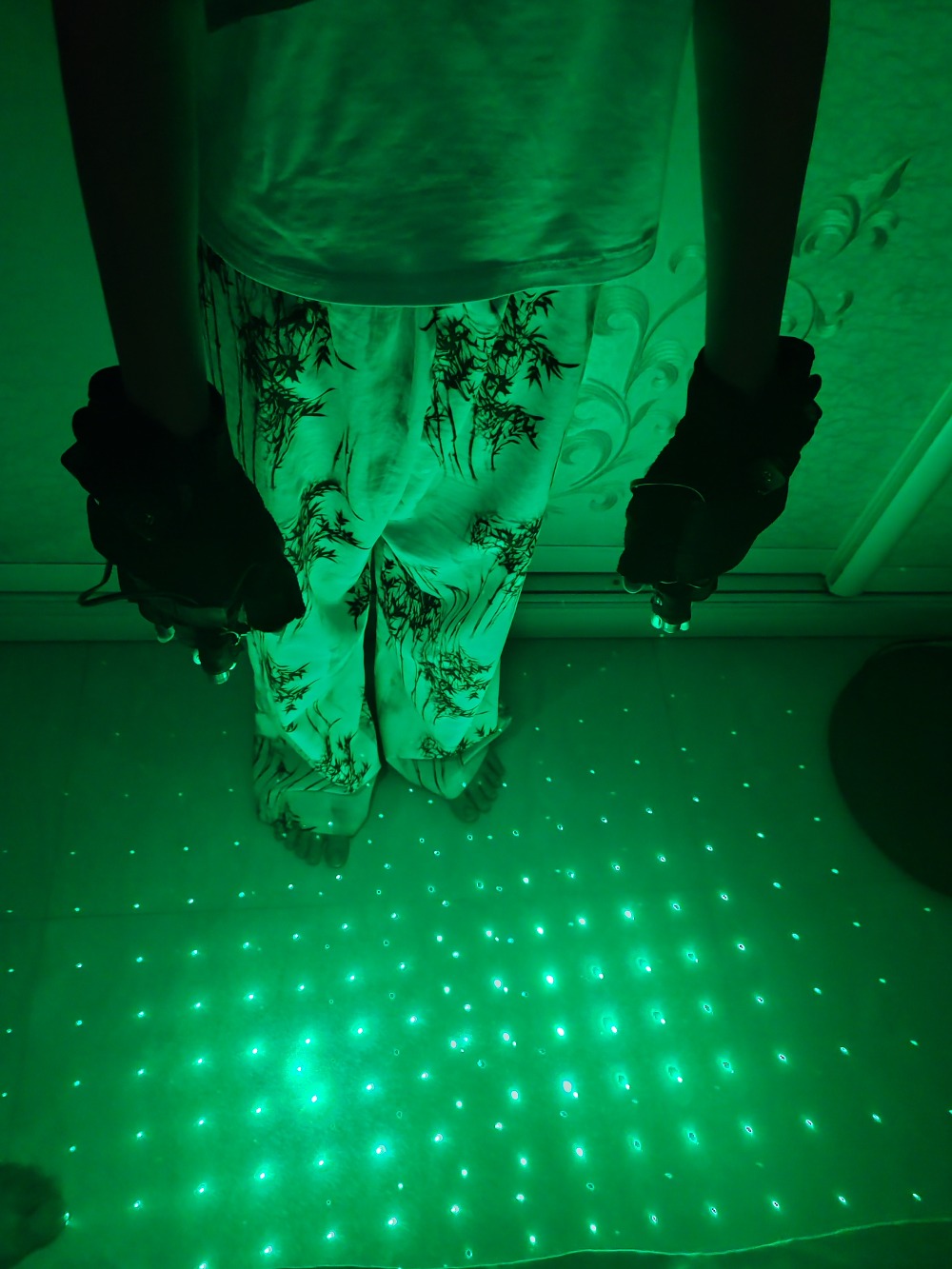 Luvas laser verdes laser flash - Led Gloves Music avaliação e preço